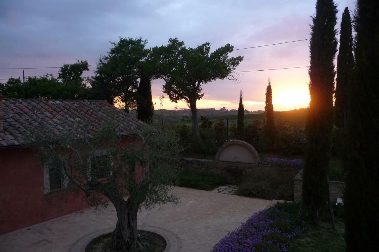 Poggio Ai Gelsi Villa ปีเอนซา ภายนอก รูปภาพ