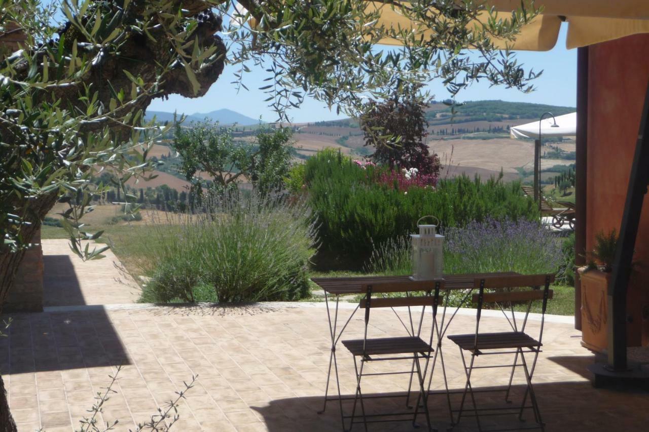 Poggio Ai Gelsi Villa ปีเอนซา ภายนอก รูปภาพ