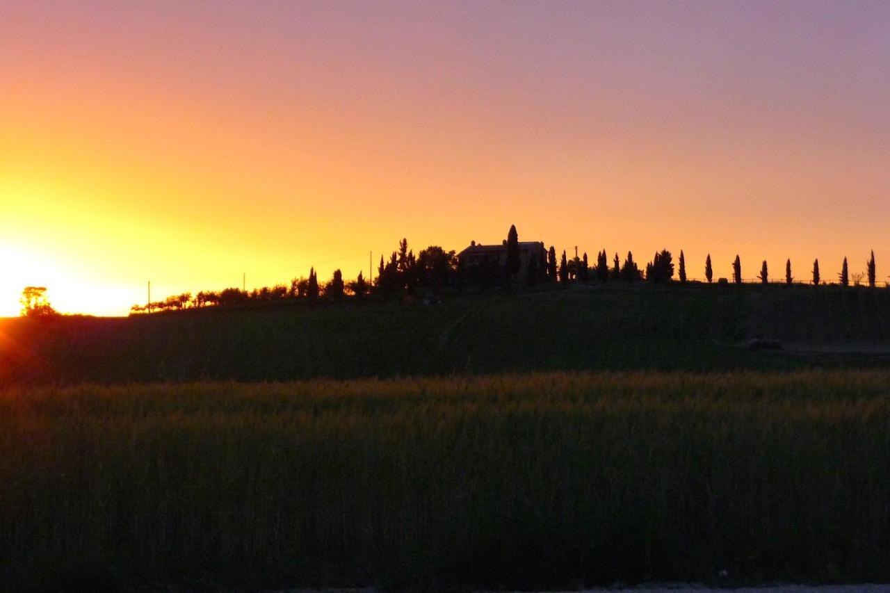 Poggio Ai Gelsi Villa ปีเอนซา ภายนอก รูปภาพ